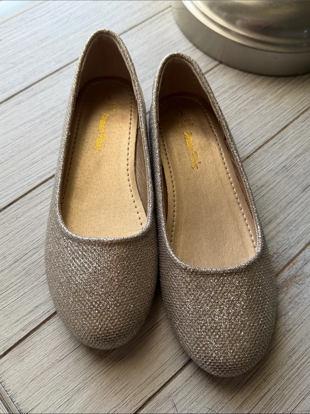 Girls Sparkle Ballet Flats - Gold size 1. Never worn